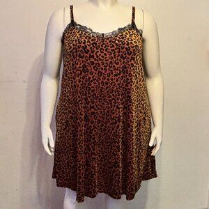 Hot Topic Plus 2X Velvet Leopard Print Dress With Lace at Front Neckline NWT